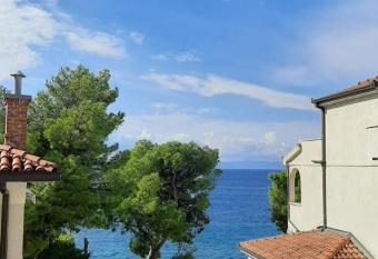 Apartman Magdalena Galileo Plaza has Balcony rooms