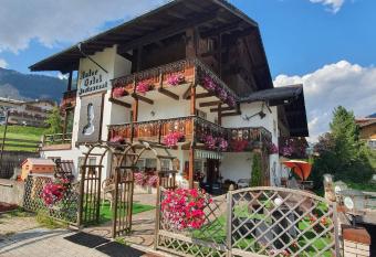 Inter Hotel B&B has Balcony rooms