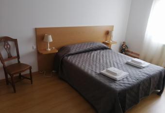 Congidouro allows 18 year olds to book a room