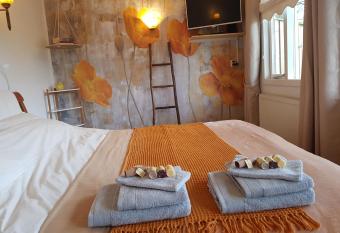 B&B Usselo Klein, fijn en uniek! has Balcony rooms