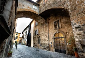 Istituto SS Salvatore has Balcony rooms
