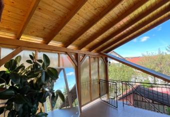 Casa Gizell has Balcony rooms