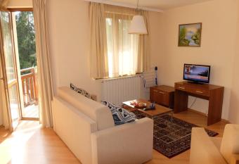 Borovets Apartment, Villa Park has Balcony rooms