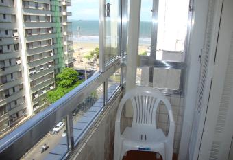 Recanto Santista allows 18 year olds to book a room