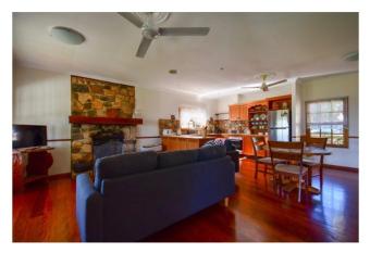 Lakefront holiday villa has Balcony rooms