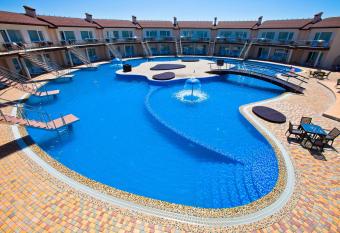 Elizium Park Hotel has Smoking rooms