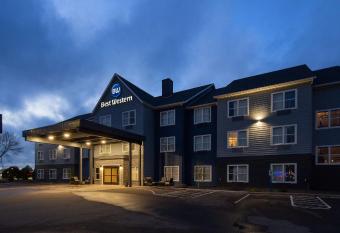 Best Western Eau Claire South allows 18 year olds to book a room