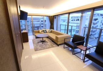 Tabinoteitaku Okinawa Naha allows 18 year olds to book a room