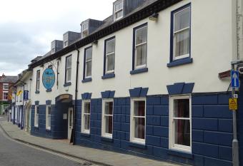 Ellesmere Hotel allows 18 year olds to book a room