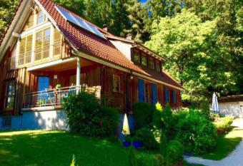 Ferienwohnung im alten Forsthaus has Balcony rooms