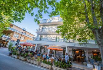 Hotel Doria has Balcony rooms
