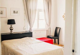 Pansion Hermann allows 18 year olds to book a room