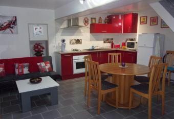 chez christophe has Balcony rooms