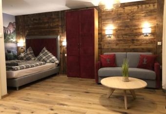 Kitzb  hel City 2 has Balcony rooms