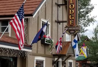 Frisco Lodge has Balcony rooms