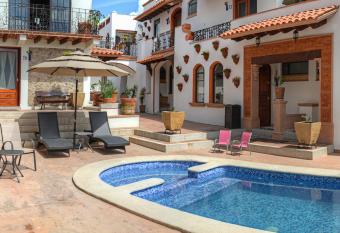 Hotel Santa Paula has Balcony rooms