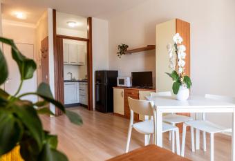 Holiday Appartamenti has Balcony rooms