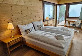 Hotel Bergsonne Rigi has Balcony rooms