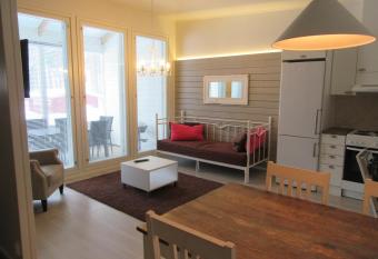 Rantahiekka B3 has Balcony rooms