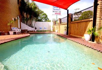 Tweed Harbour Motor Inn allows 18 year olds to book a room