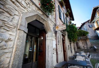 Antica Molina has Balcony rooms