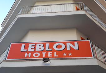 Hotel Leblon has Balcony rooms