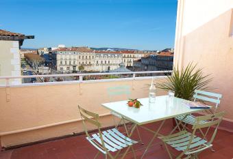 Cosy Apartement au coeur m  me de S  te has Balcony rooms