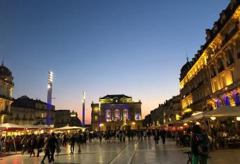 Hotel des Etuves allows 18 year olds to book a room