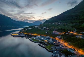 Hotel Ullensvang has Balcony rooms