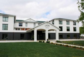 The Inn Hotel Ascend Hotel Collection allows 18 year olds to book a room