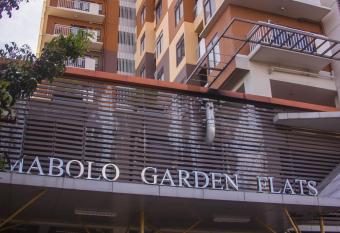 Mabolo Garden Flat a2 free pool gym near Ayalamall has Balcony rooms
