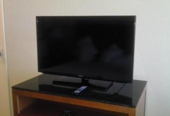 Hilton Garden Inn Columbia has rooms with a private hot tub