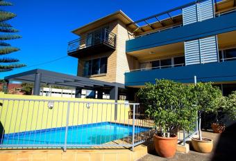 Caribbean Motel has Balcony rooms