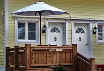 Sandels M  kit & Talot has Balcony rooms