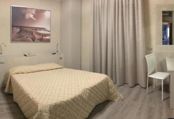 Hotel da Filie  allows 18 year olds to book a room