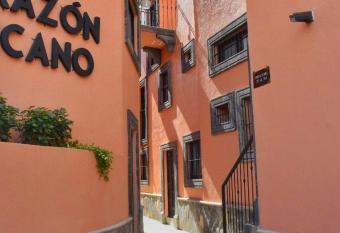 Hotel Corazon Mexicano allows 18 year olds to book a room