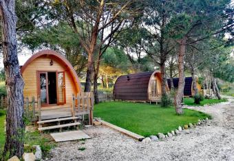 Glamping Sintra allows 18 year olds to book a room