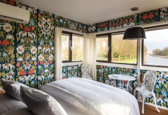 SWEETS - Meeuwenpleinbrug has Balcony rooms