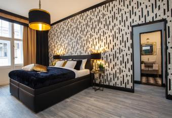 Golden Prague Rooms has Balcony rooms