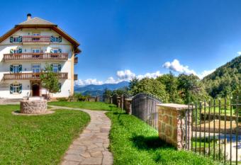 Apartments Waldquell has Balcony rooms