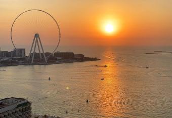California Hostel Dubai Beach allows 18 year olds to book a room