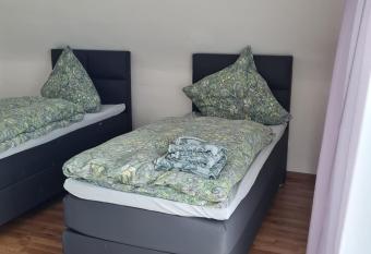 An der Norf 65 bitte beachten Sie die check-in und check-out Zeiten has Balcony rooms