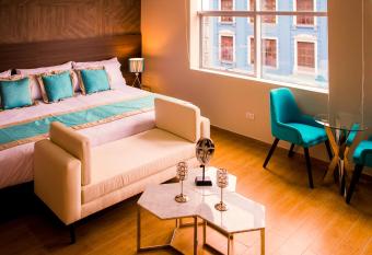 Hotel Diamond Lima allows 18 year olds to book a room