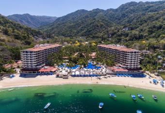 Barcel   Puerto Vallarta - All Inclusive allows 18 year olds to book a room