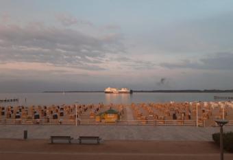 Nock by WellenRausch allows 18 year olds to book a room