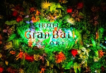 Hotel Gran Bali Resort allows 18 year olds to book a room