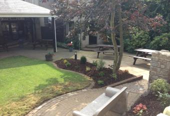 The Royal Hotel allows 18 year olds to book a room