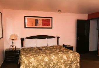 Sunio City allows 18 year olds to book a room