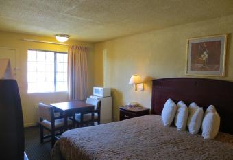 Welcome Inn has Smoking rooms