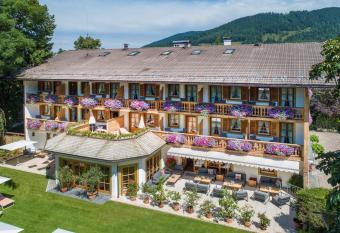 Hotel Ziegleder has Balcony rooms